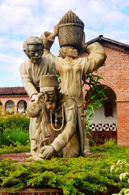 mua_centenary_monument_01